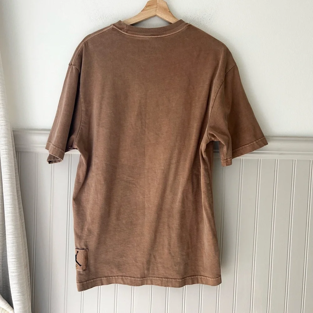 Men’s Jordan Flight Heritage 85 Tan Size Medium Tee Shirt
